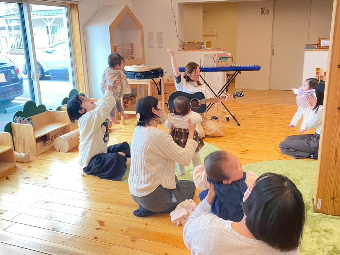 《0～1歳未満対象》音とリズムに親しむ♪ はじまりの音を親子で楽しもう！ ベビーからのふれあい音育リトミック🎵