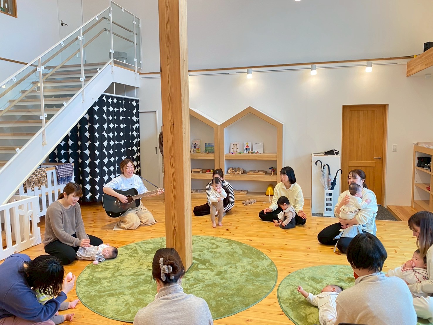 《0～1歳未満対象》音とリズムに親しむ♪ はじまりの音を親子で楽しもう！ ベビーからのふれあい音育リトミック🎵