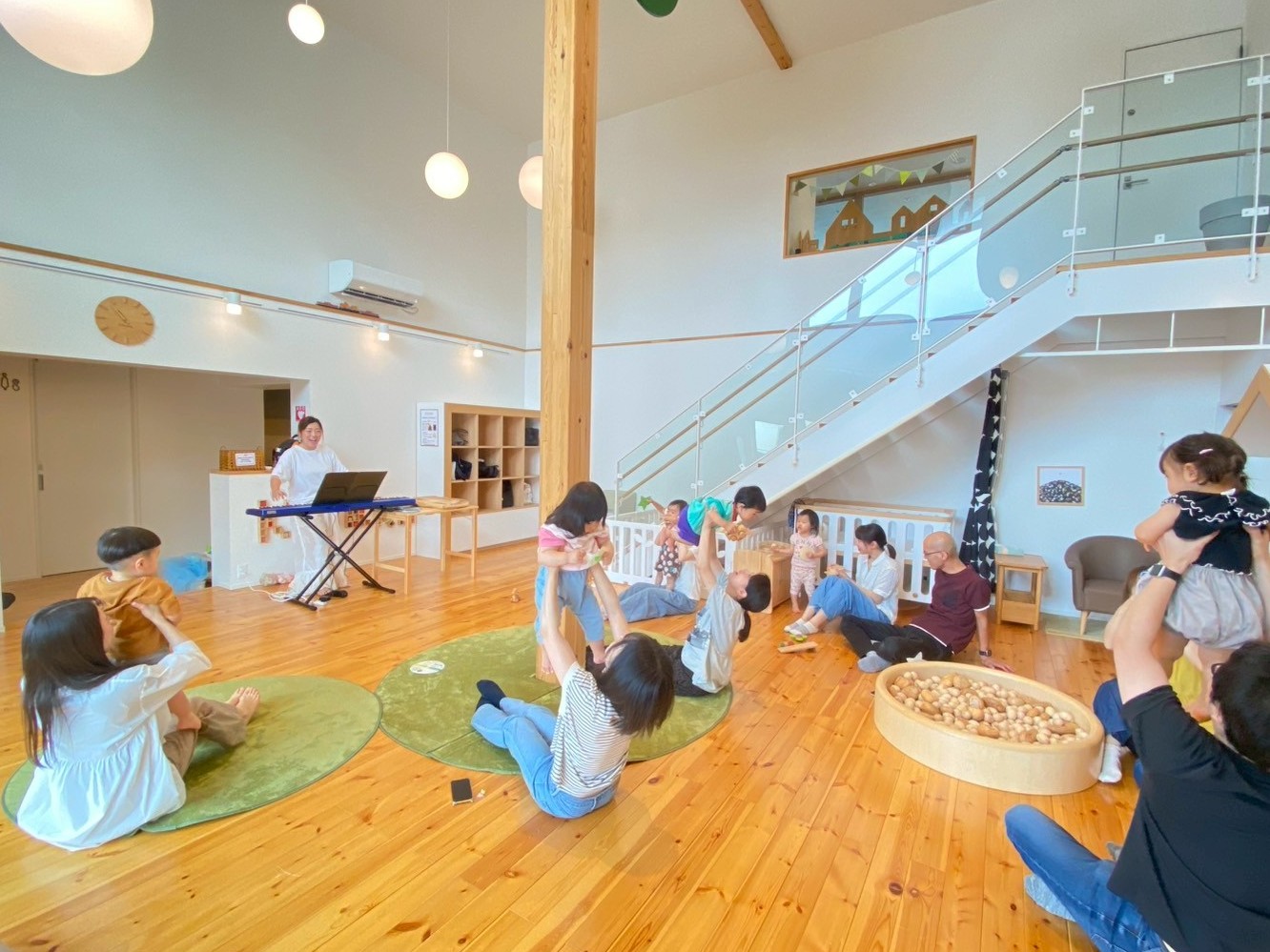 《1～3歳未満対象》音とリズムに親しむ♪ はじまりの音を親子で楽しもう！ ベビーからのふれあい音育リトミック🎵